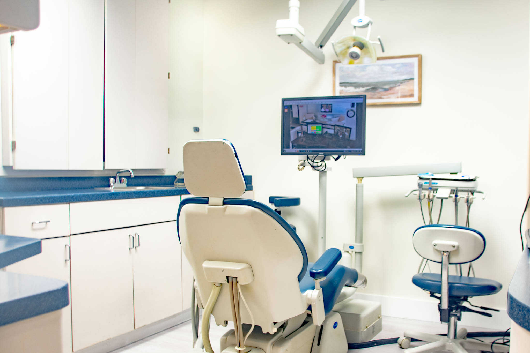 Modern dental treatment room for Green Acres, FL patients